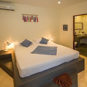Standard Zimmer mit Kingsize-Bett
